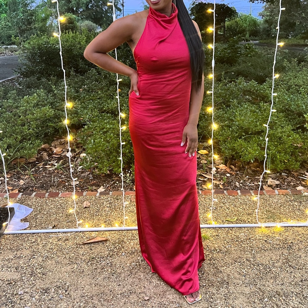 NWT 🏷️ Satin Red Formal Dress